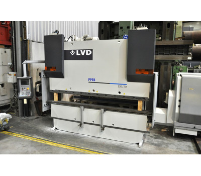 LVD, PPEB 135 ton x 3100 mm CNC