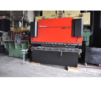 Amada Promecam HFBO, 220 т x 3100 мм CNC