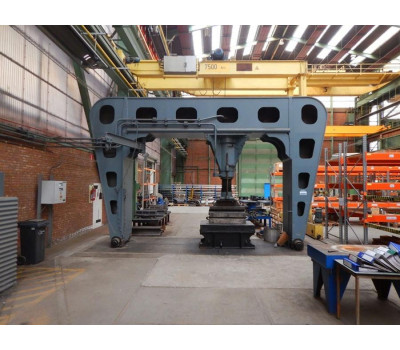 Nilland 300 ton, dish end forming press