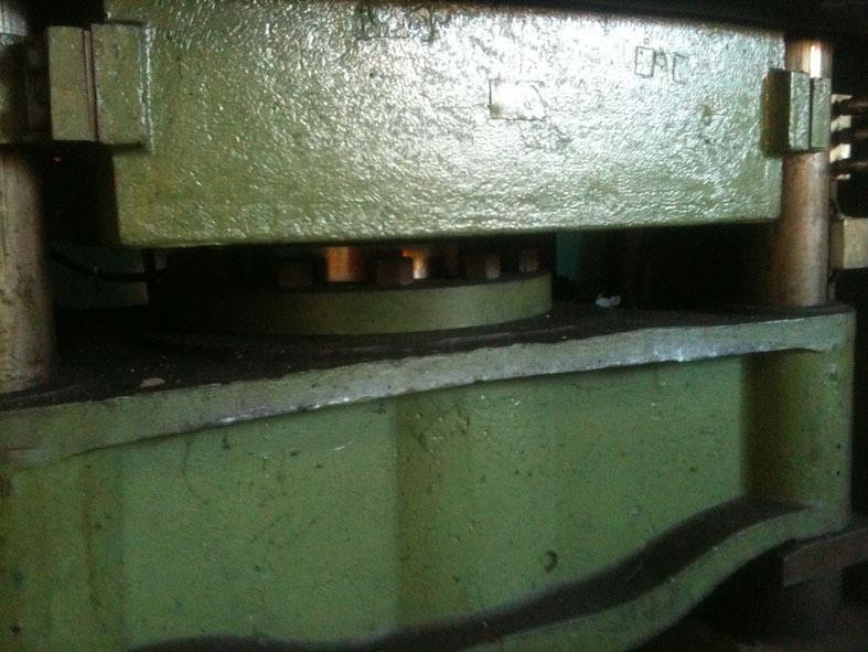 Emidecau press, 400 ton