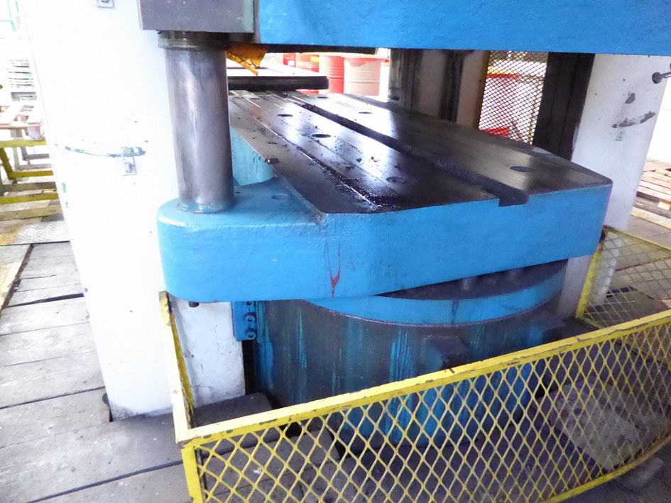 Sip 6000 ton, rubber pad press