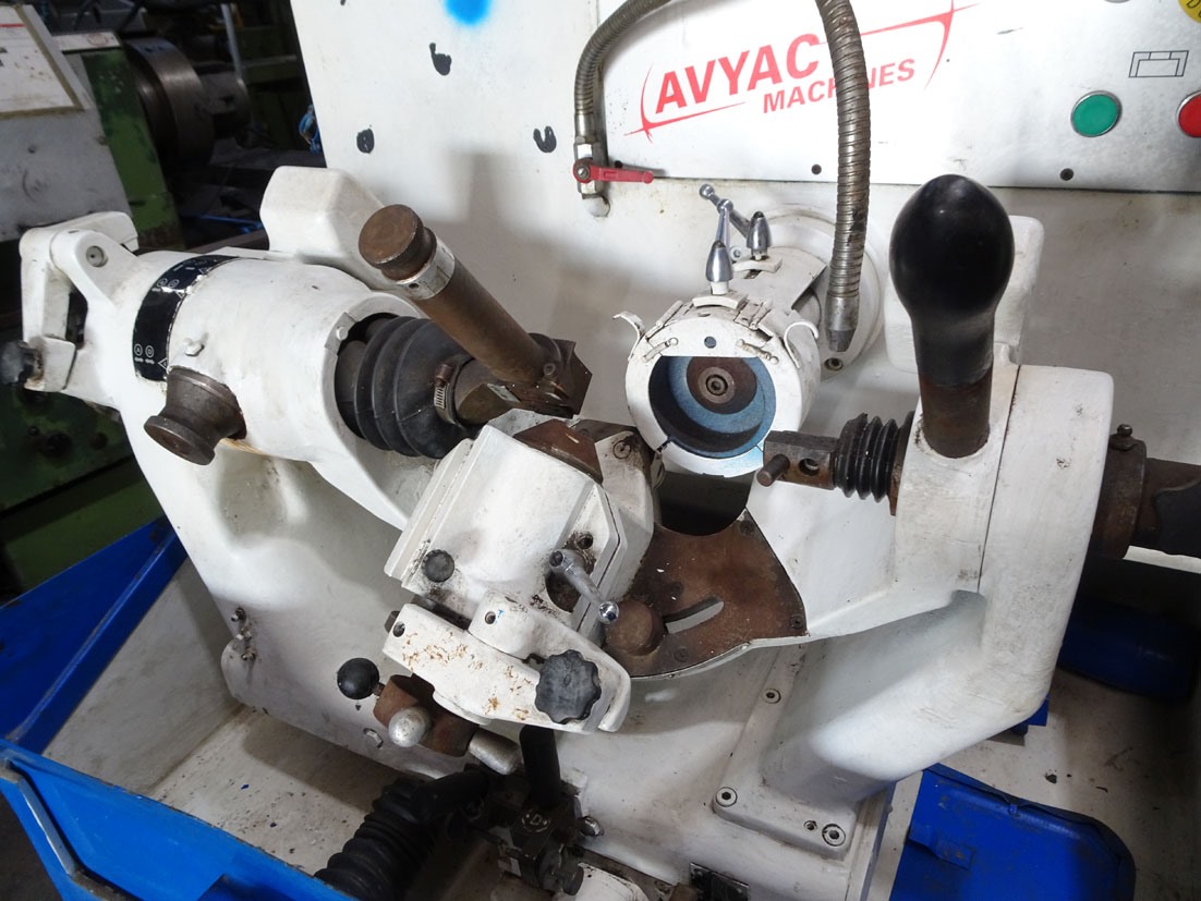 Avyac 3P32, drill sharpener