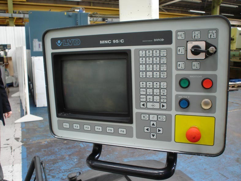 LVD PPEB, 80 т x 2500 мм CNC