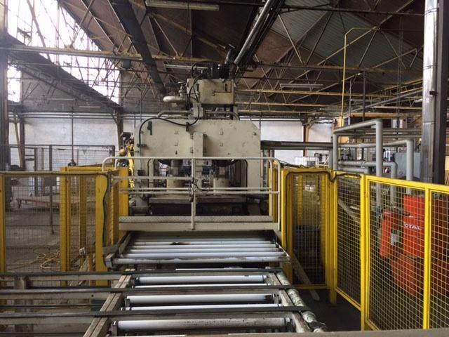 Siempelkamp panel press, 470 ton