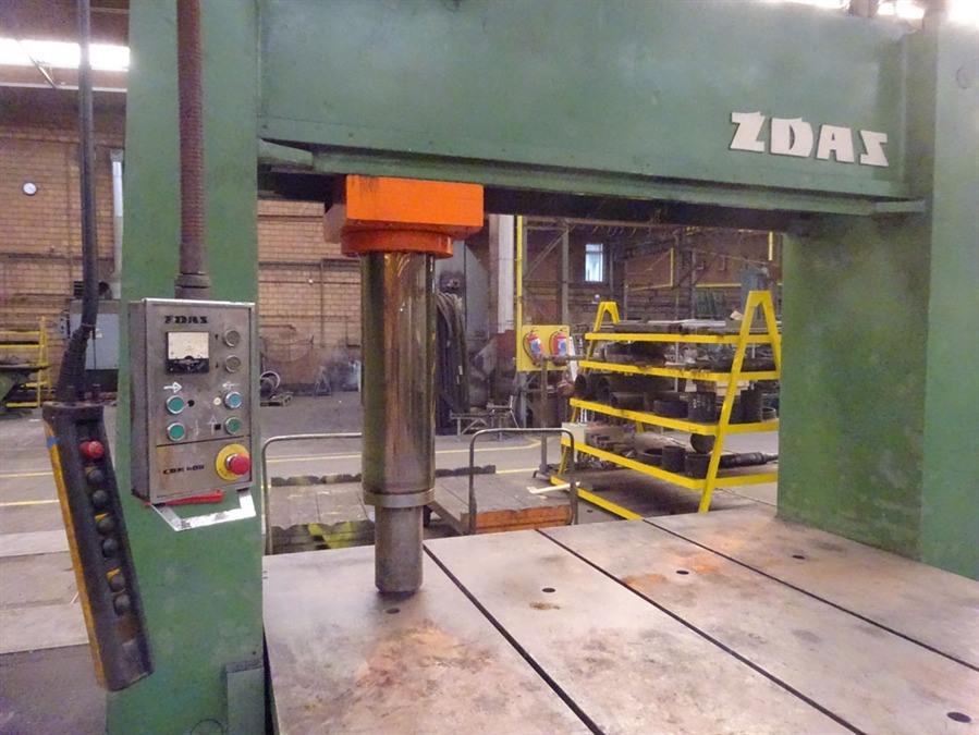 Zdas mobile straightening press, 400 ton