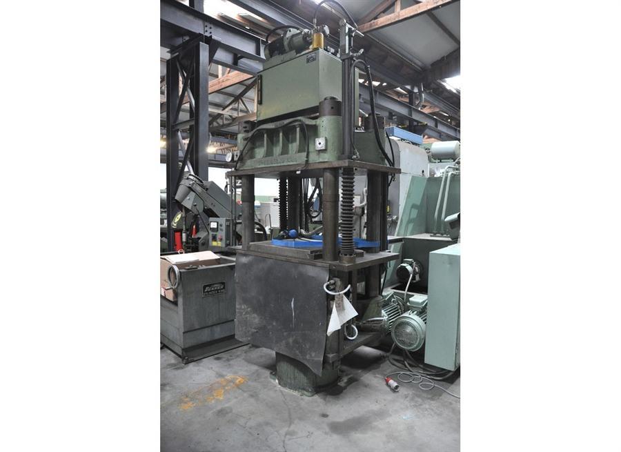 Emidecau press, 400 ton