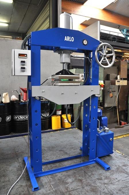 Arlo press heated plates, 25 or 50 ton