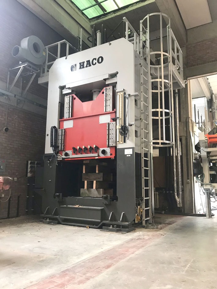 Haco, 100 ton CNC