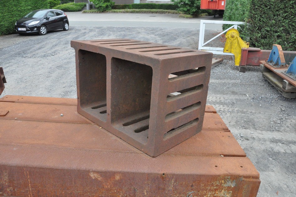 Clamping bloc, 770 x 510 x 465 mm