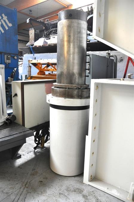 LVD 600 ton, Dish end forming press