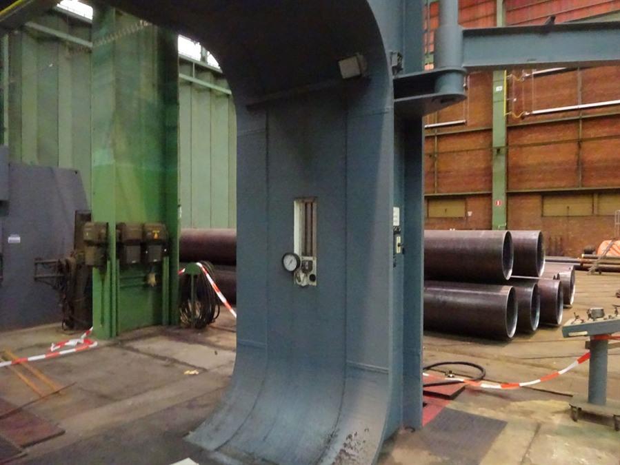 Bakker 500 ton, Dish end forming press