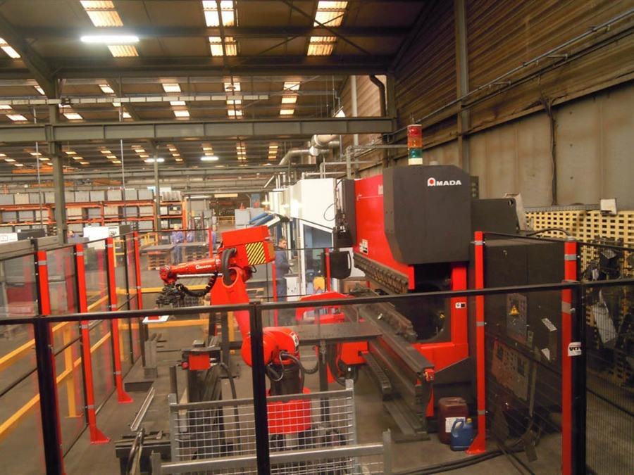 Amada, Astro 100T x 3220 CNC Robot bending Cell