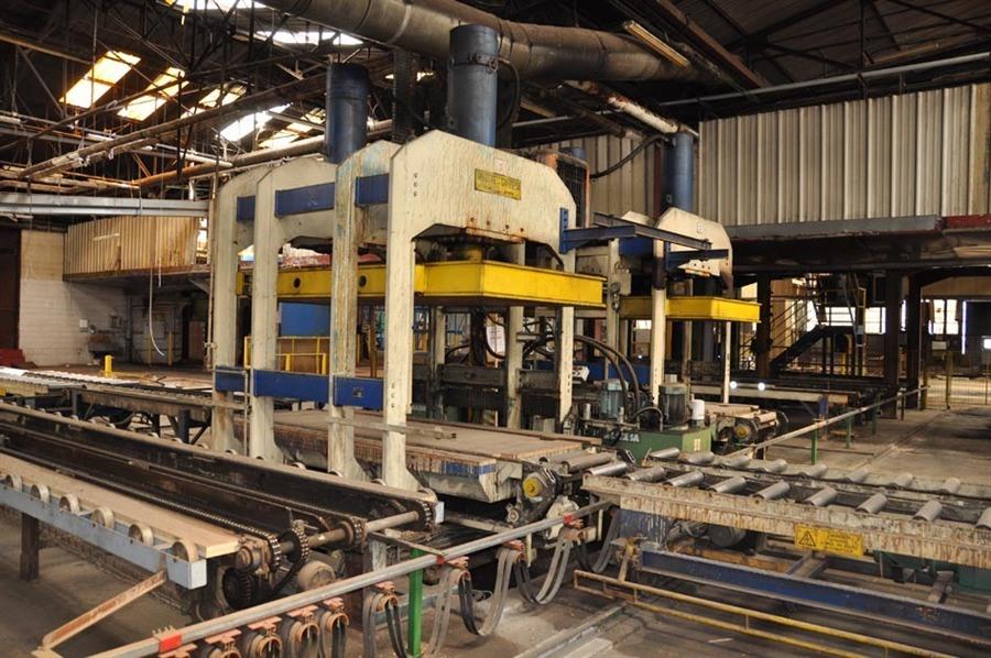 Valette panel press, 410 ton