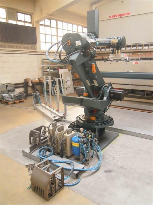 Salvagnini, Roboformer 135 ton x 4100 CNC