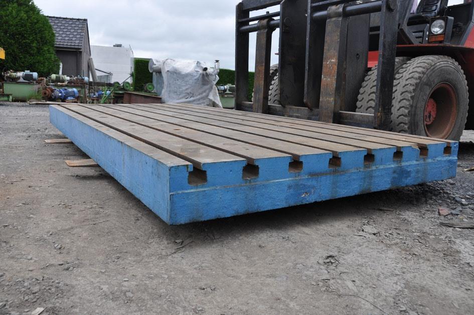 T-slot Table, 4490 x 1990 x 240 mm