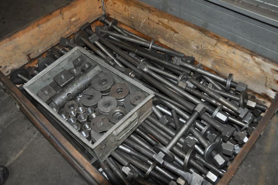 Clamping elements, for workpieces