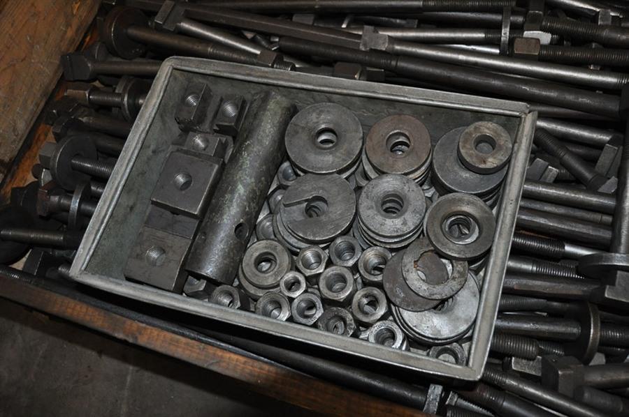 Clamping elements, for workpieces