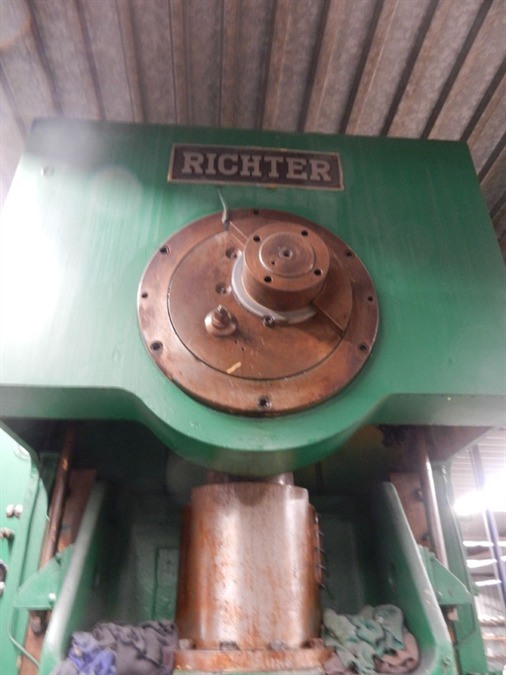 Adam richter, 150 ton