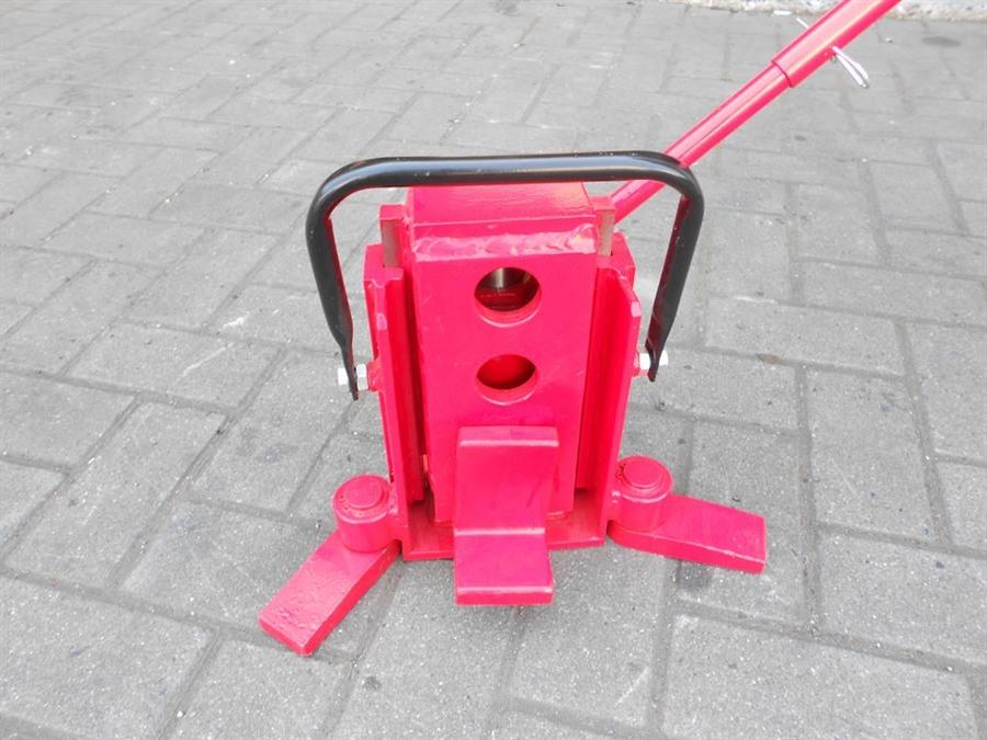 Heavy duty jack, for lifting machines 8 ton