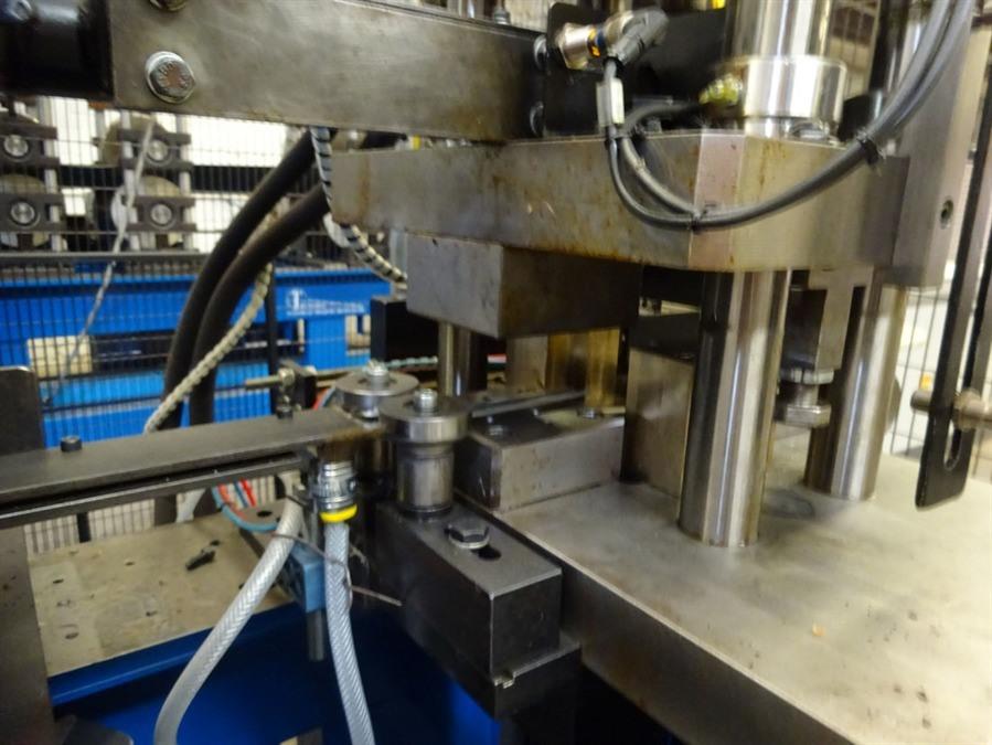 Tecnoma punching & bending, instalation hooks