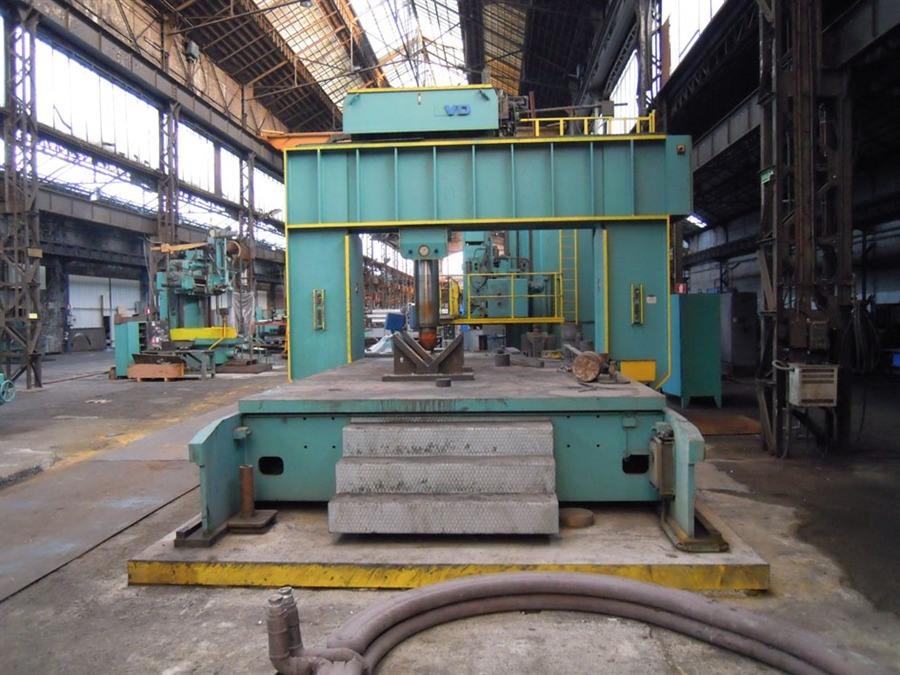 LVD mobile straightening press, 400 ton