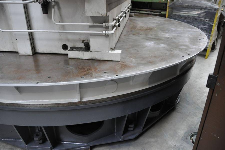 Turntable, dia 4200 mm x 80 ton