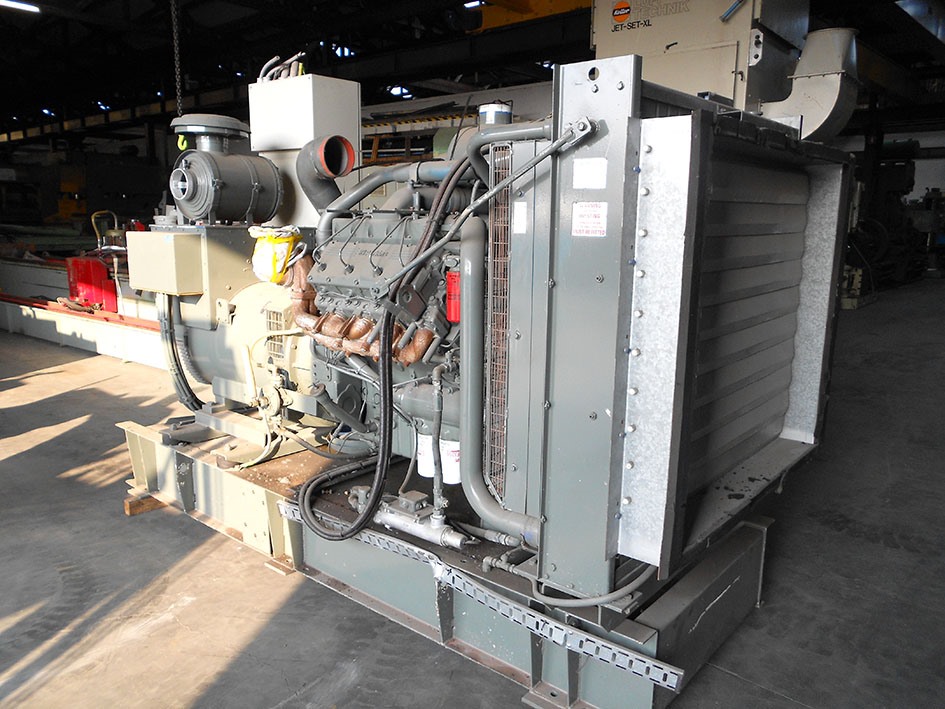 Caterpillar, Perkins V8 Generator 450 kVa