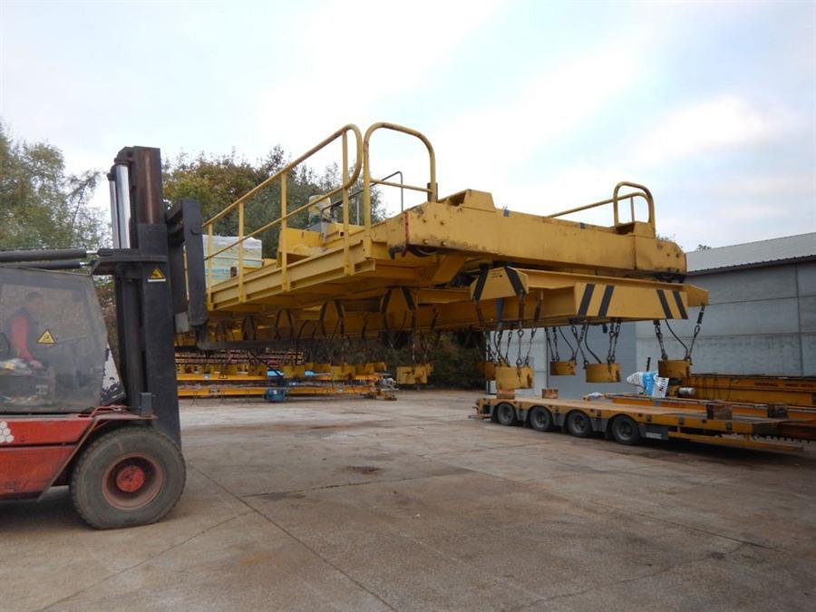 Fimec crane with magnetic plate hoist, 15 ton