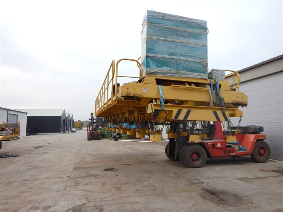 Fimec crane with magnetic plate hoist, 15 ton