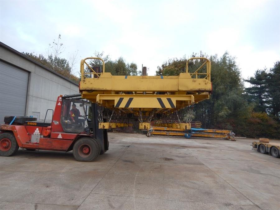 Fimec crane with magnetic plate hoist, 15 ton