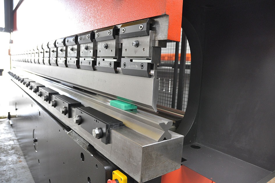 Amada, STPC 200 т x 4100 мм CNC