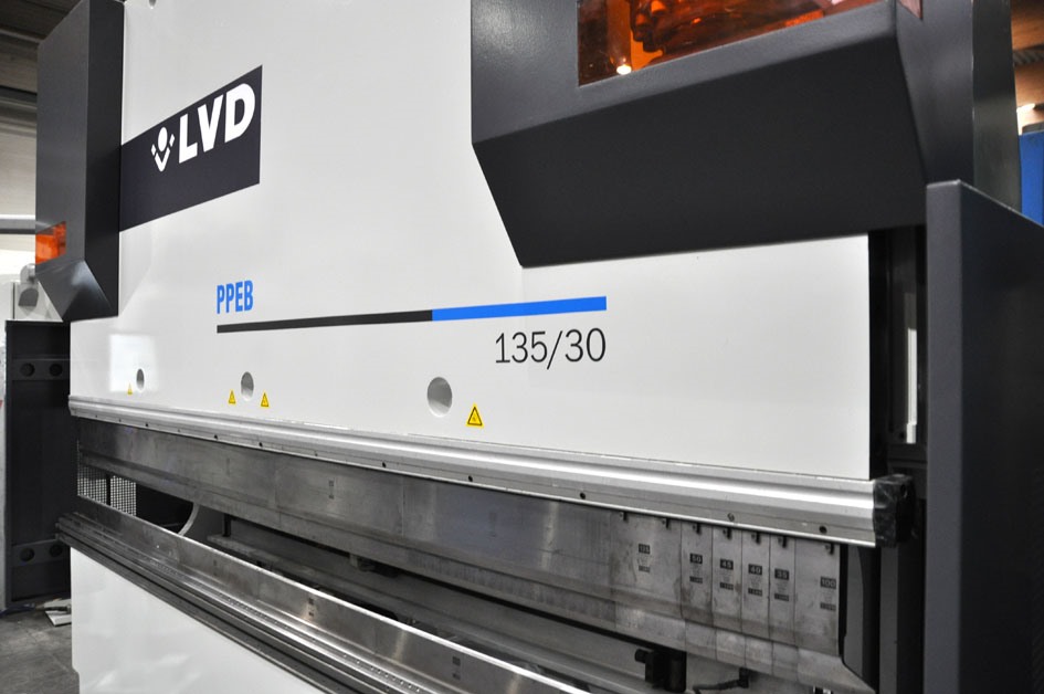 LVD, PPEB 135 ton x 3100 mm CNC