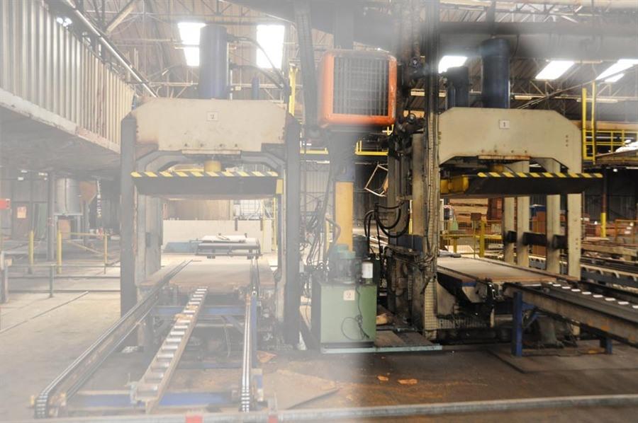 Valette panel press, 410 ton