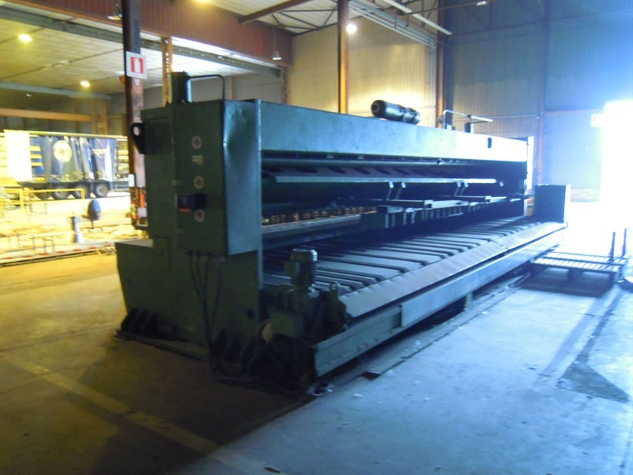 LVD, MVS 8050 x 6/4 mm CNC