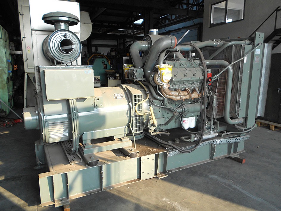 Caterpillar, Perkins V8 Generator 450 kVa