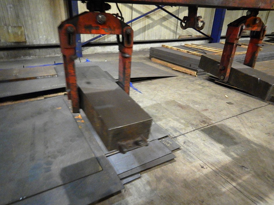 Cluma, lifting magnet 8 ton