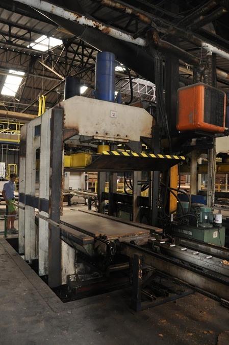 Valette panel press, 410 ton