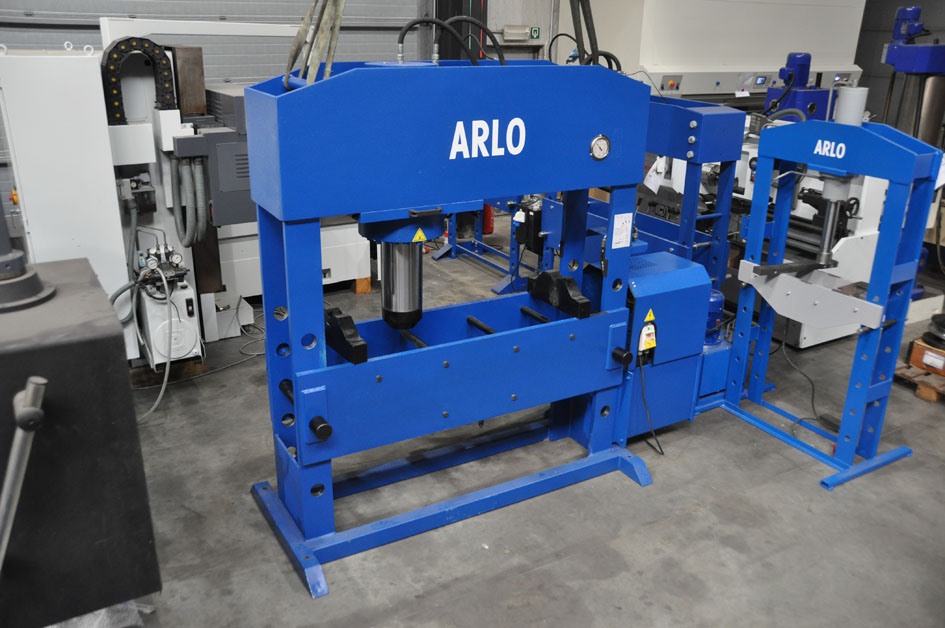 Arlo, 200 ton / 1570 Vario