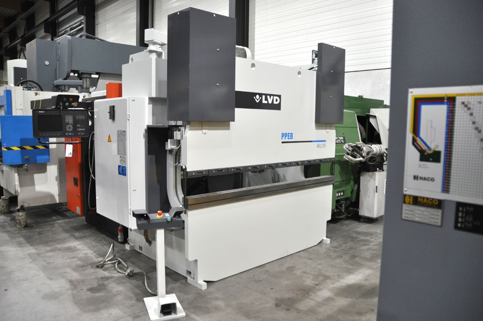 LVD PPEB-EQ, 80 т x 2500 мм CNC