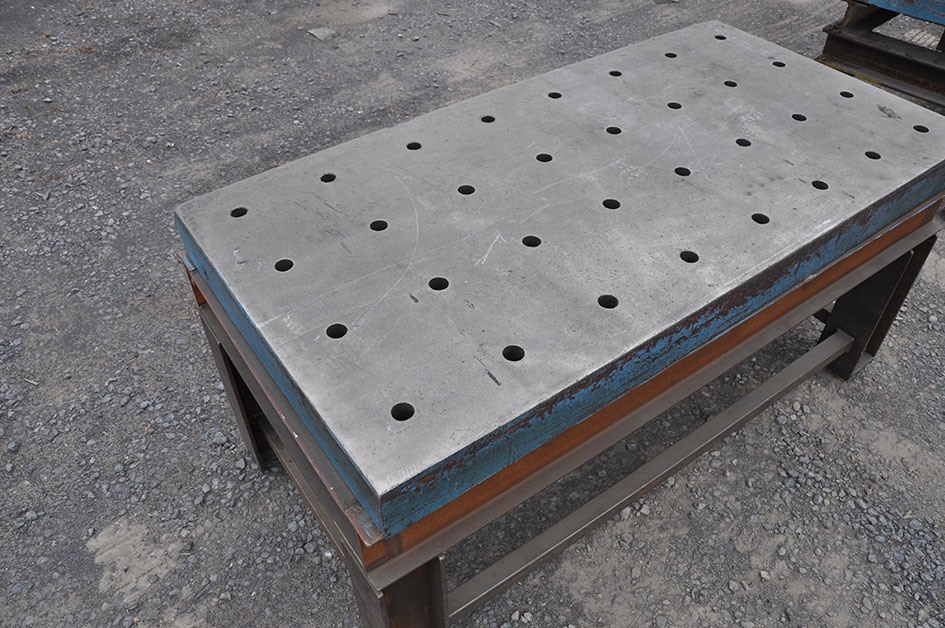 Table, 2000 x 1000 x 145 mm