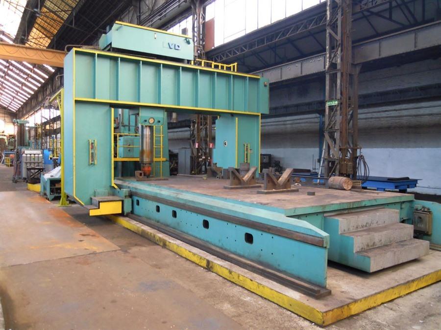 LVD mobile straightening press, 400 ton