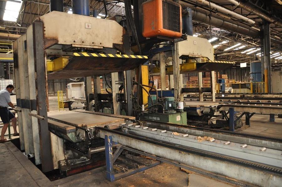 Valette panel press, 410 ton