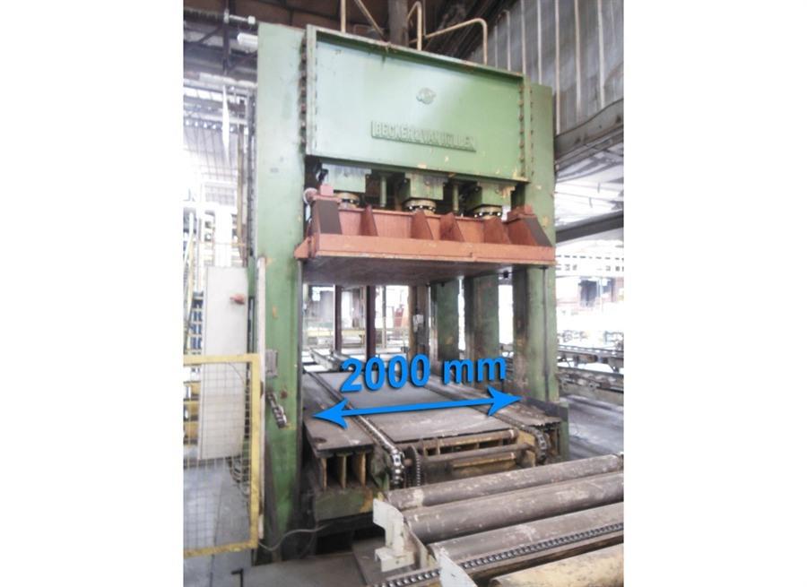 Becker panel press, 650 ton