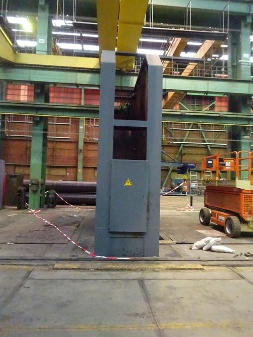 Bakker 500 ton, Dish end forming press